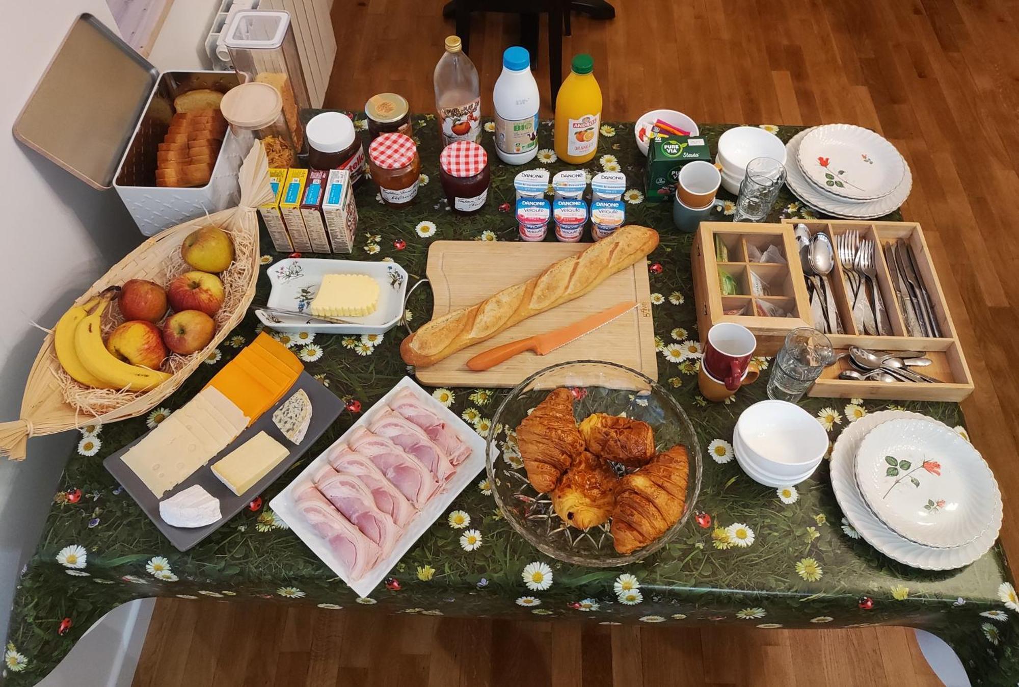 Le Relais Napoleon Bed & Breakfast Avesnes-sur-Helpe Екстериор снимка