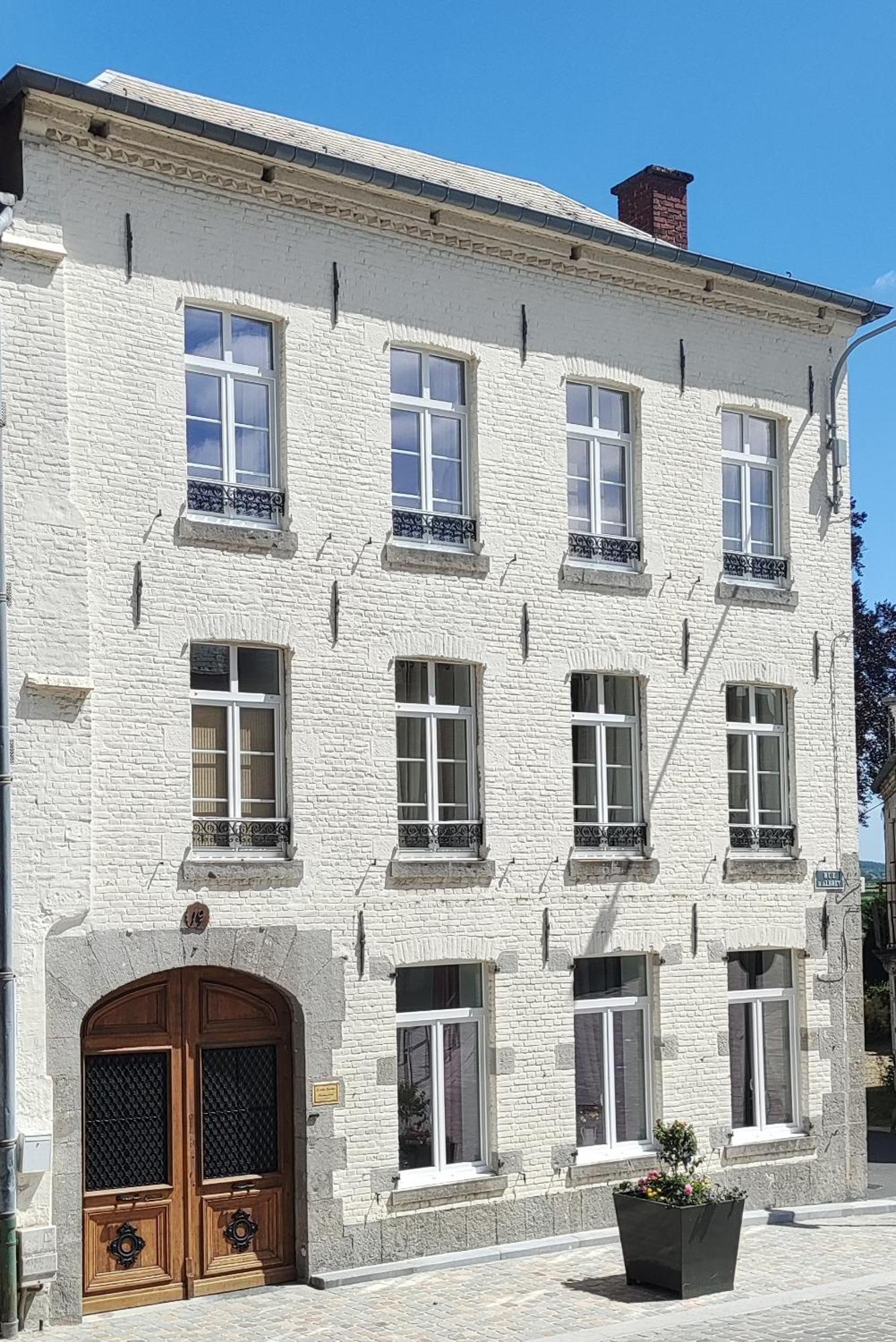 Le Relais Napoleon Bed & Breakfast Avesnes-sur-Helpe Екстериор снимка