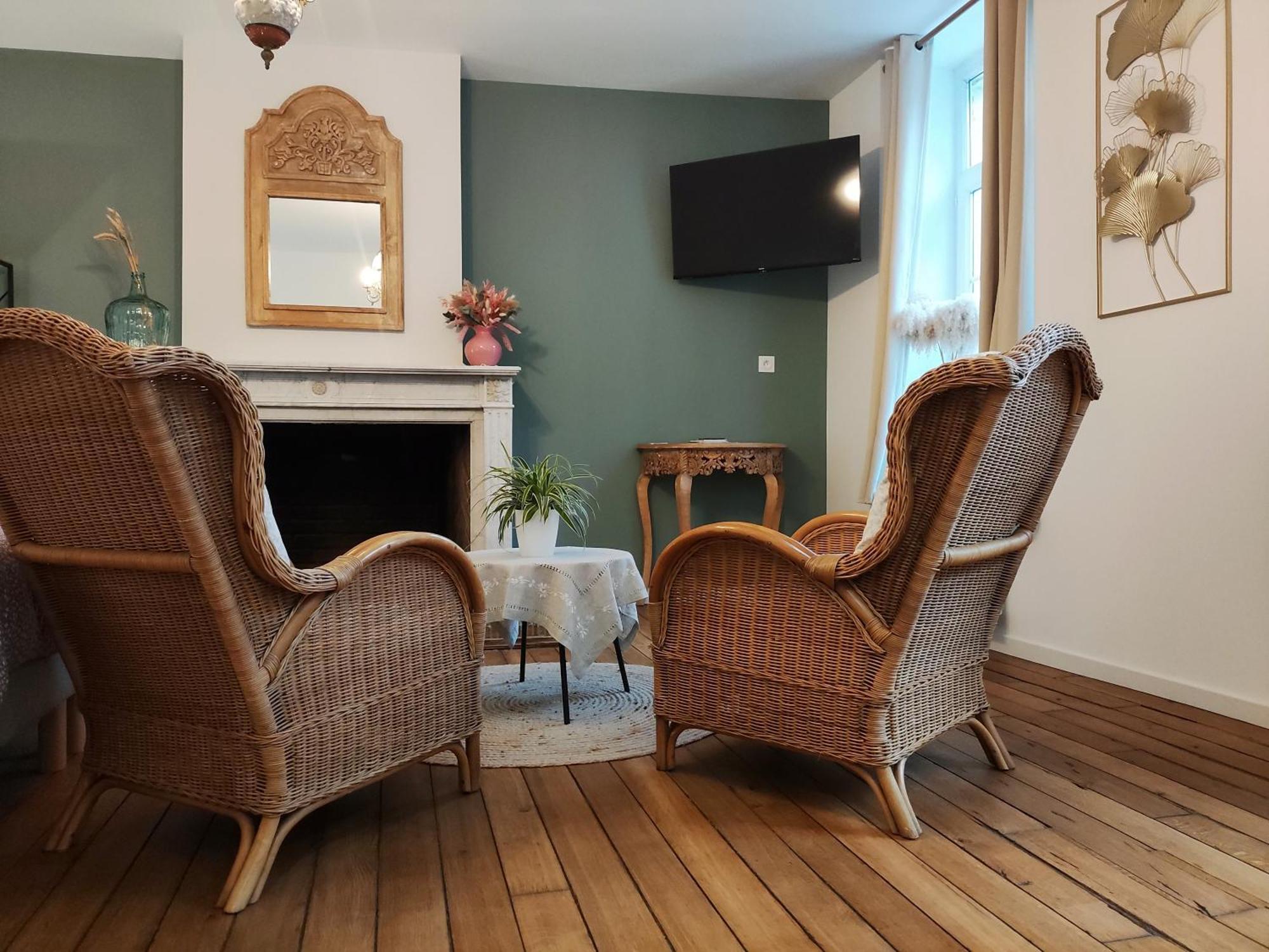 Le Relais Napoleon Bed & Breakfast Avesnes-sur-Helpe Екстериор снимка