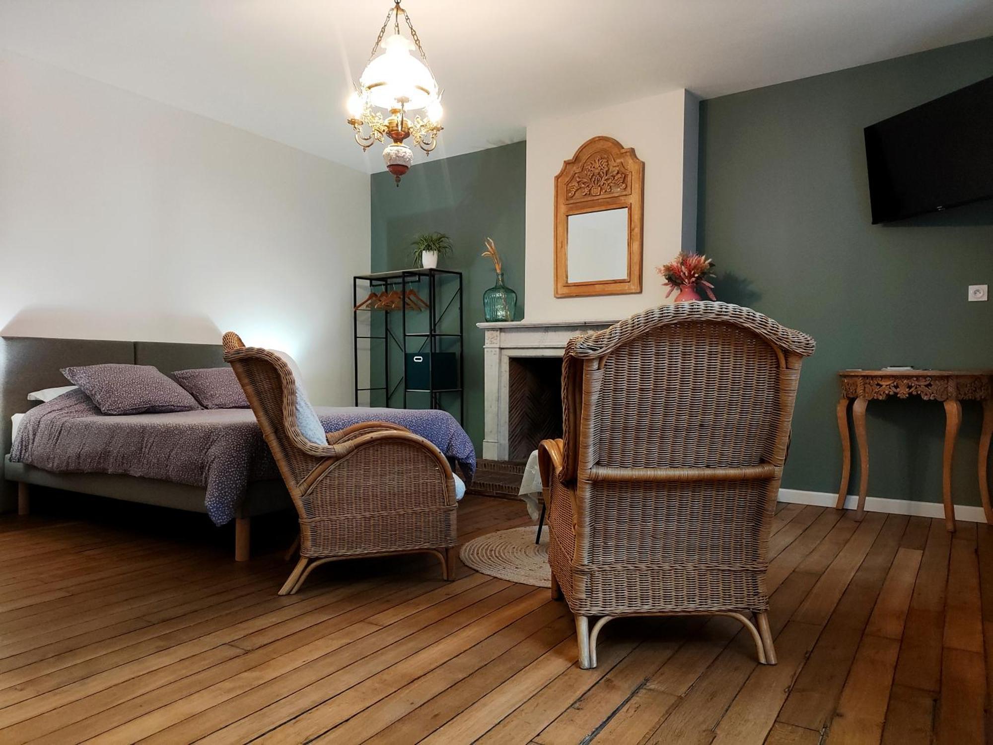 Le Relais Napoleon Bed & Breakfast Avesnes-sur-Helpe Екстериор снимка